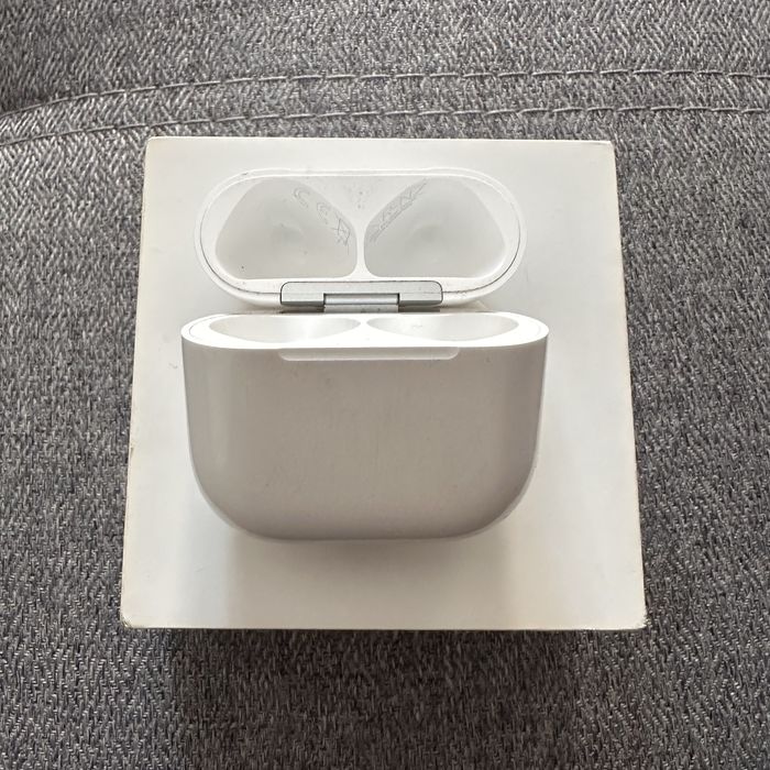 Кейс airpods 4 original