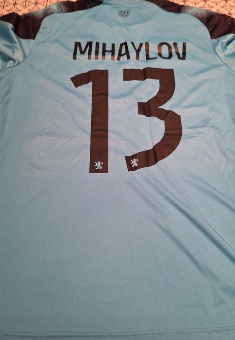 Футболни тениски от играчи