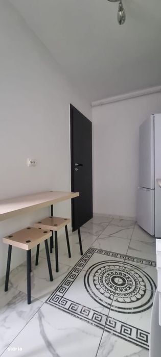 Garsoniera de inchiriat-Aparatorii Patriei-cu centrala+loc de parcare