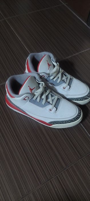 Adidasi Jordan Retro 3 marimea 35