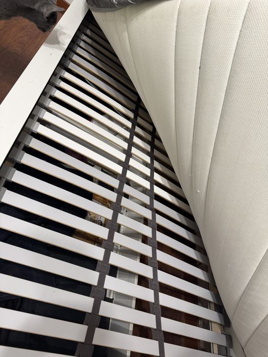 Продам одноместную кровать с матрасом