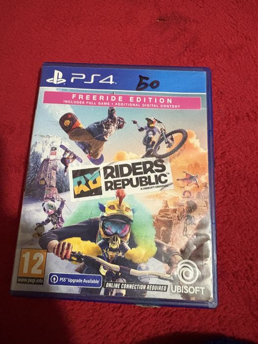 vând jocuri de PS4