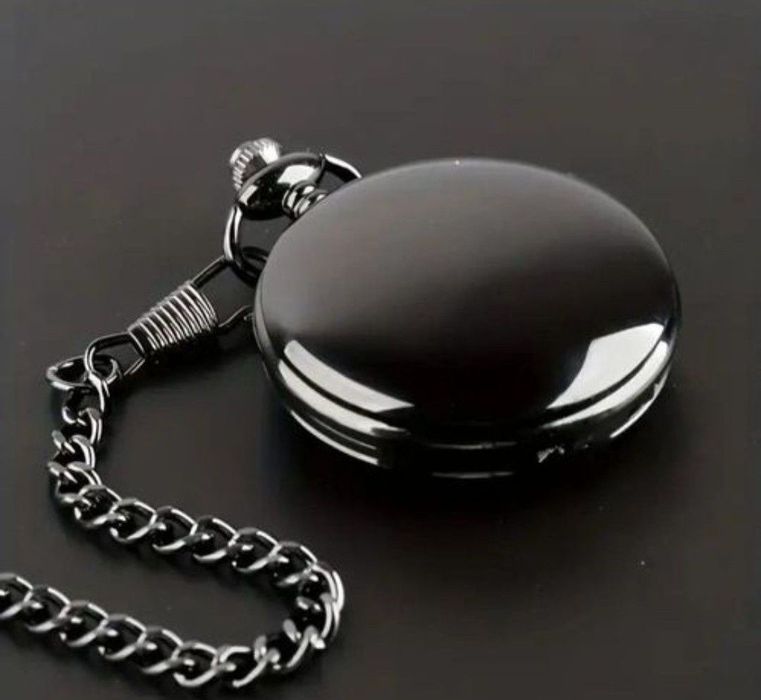 Ceas negru de buzunar