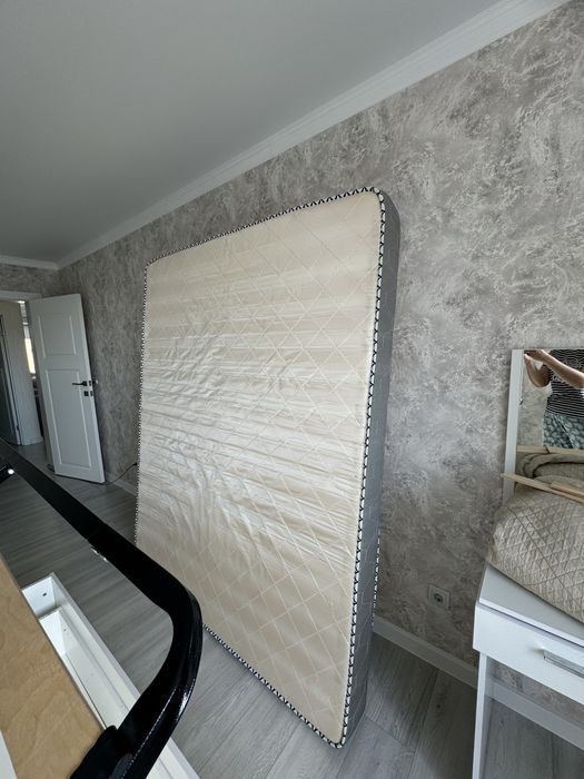 Спальный гарнитур 190х2000