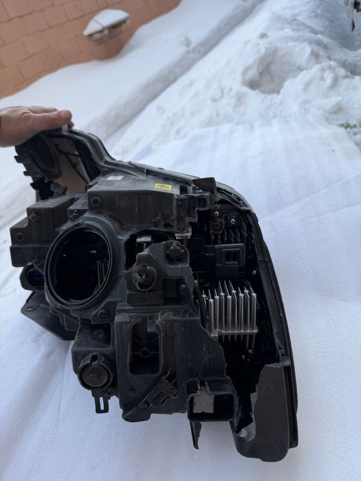 Фара Соренто 2022г MQ4