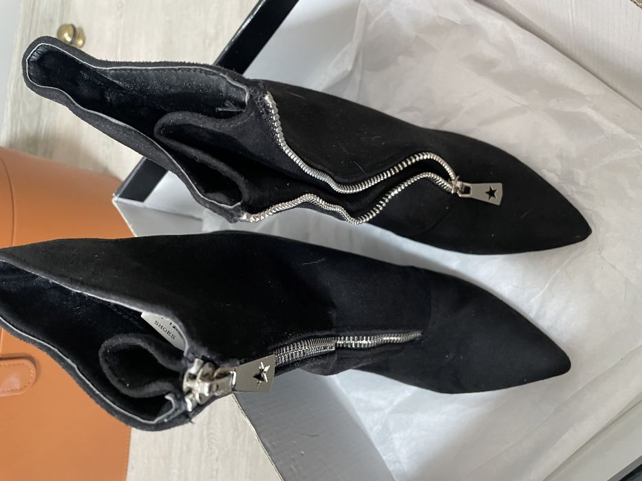 Велурени боти с цип