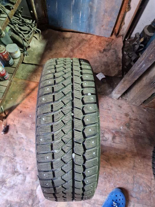 продам шины 205/60/16