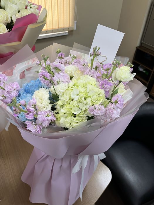 Все цветы свежие