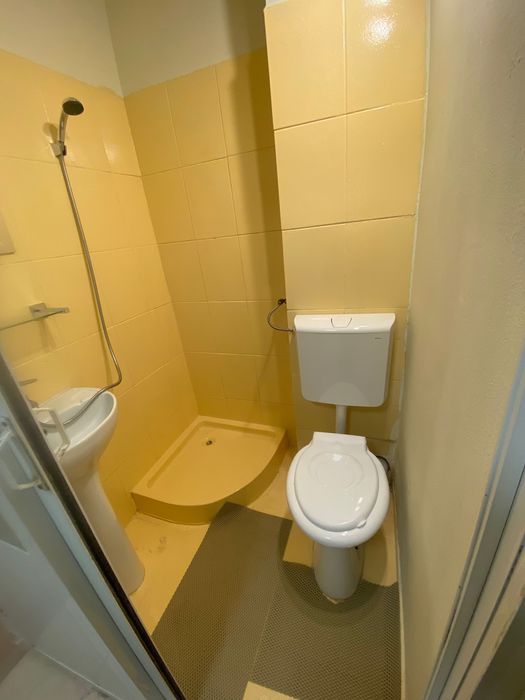 Inchiriez garsoniera moderna, mobilata si utilata, in zona Poarta 6