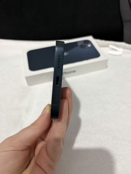 Iphone 13 , 128 GB , 5 G Midnight