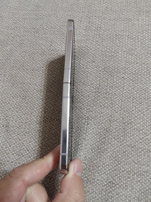 Samsung Galaxy Z Flip 5
