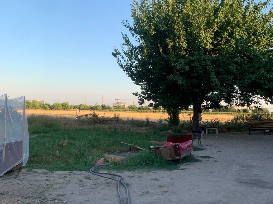 15 sotix yer sotiladi