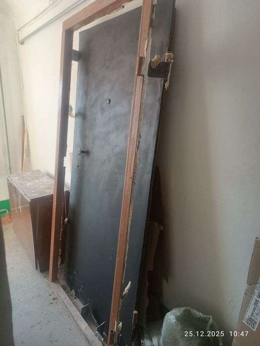 Дверь железная входная