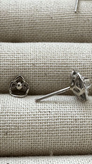 Пусеты бриллиантовые