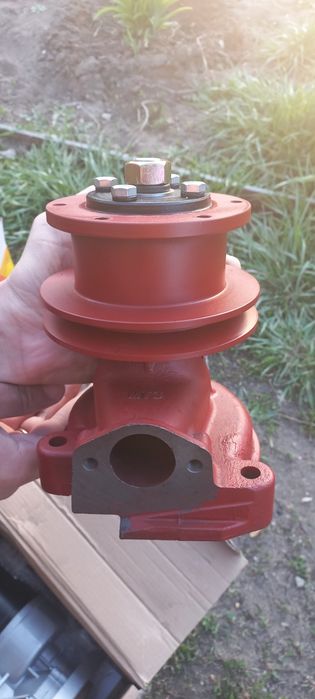 Продам Помпу на МТЗ