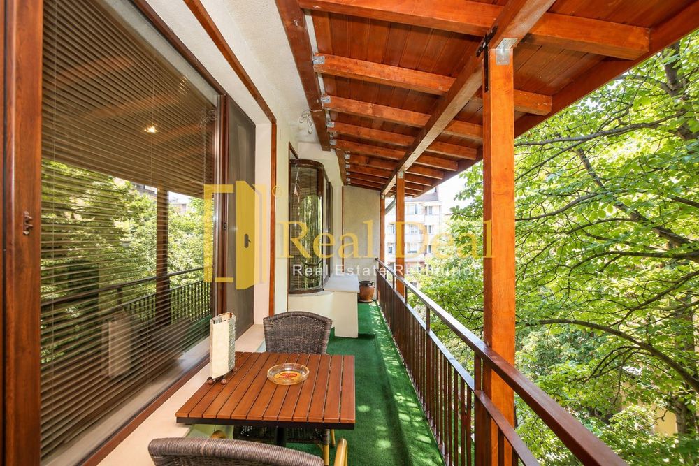 Дава се под наем Тристаен апартамент в София, Център - 140 кв.м за 1079 € - Снимка #9