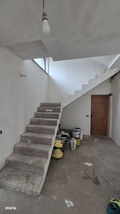 Casa de vanzare Comuna 1 Decembrie