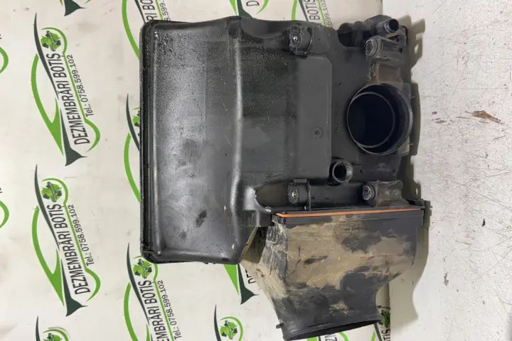 Carcasa filtru aer Renault Scenic 2000 1.6 16v MT (107 hp)