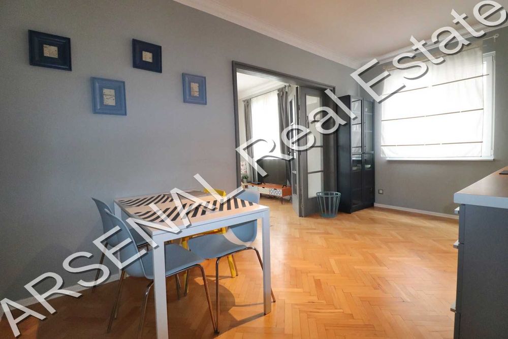 Дава се под наем Тристаен апартамент в София, Център - 100 кв.м за 800 € - Снимка #2