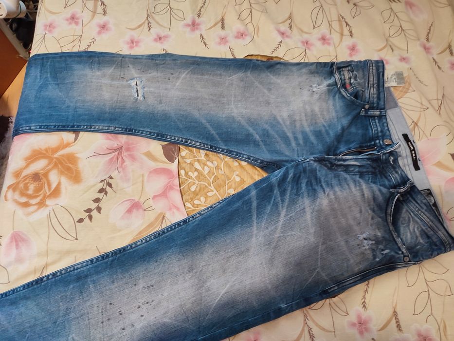 Мъжки дънки Diesel u Calvin Klein