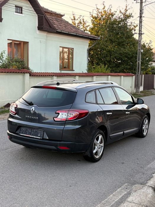 RENAULT Megane 2011 — imagine 2