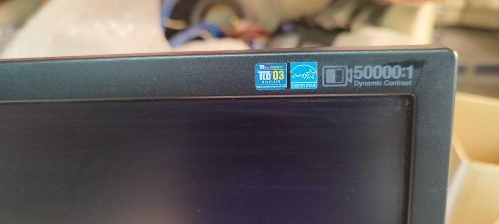 Монитор Samsung и View Sonic