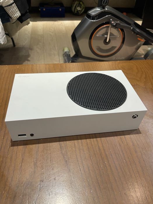 Продается xbox s как новый
