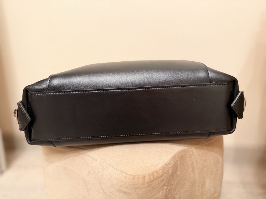 Geanta Laura Maxim City Rush - Black Jet - 780 lei Negociabil