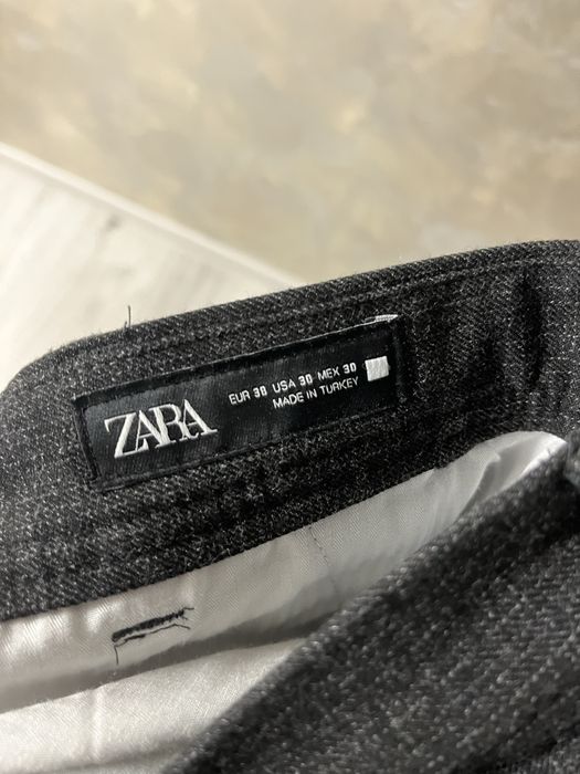 Pantaloni barbati Zara 38