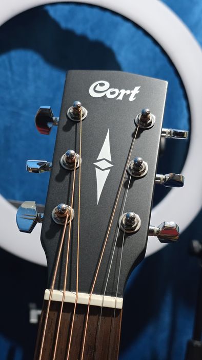 ГИТАРА CORT сотилади