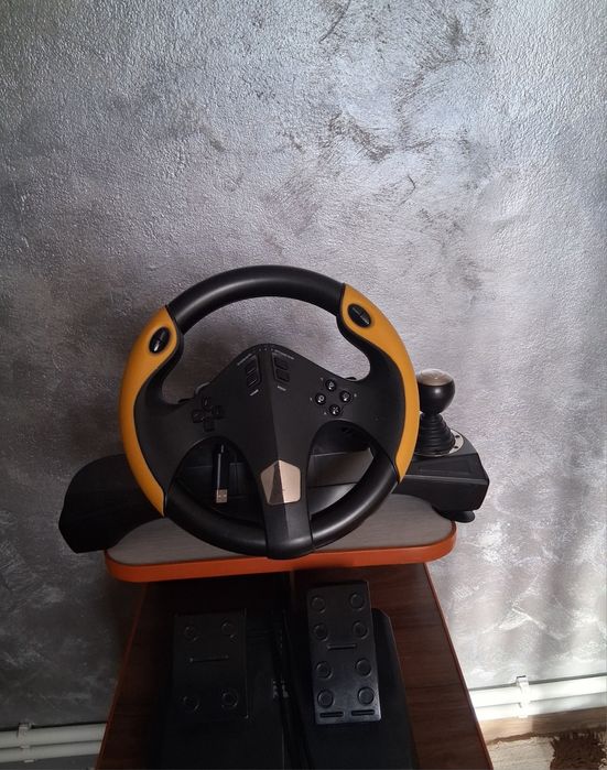 Vând volan gaming myria