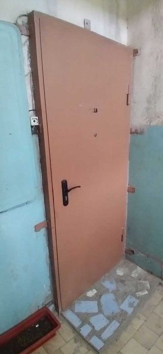 Продаётся дом 2х комнатный на третьем этаже