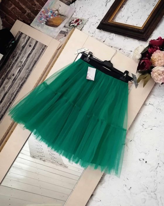 Fuste tulle cu motiv tradițional