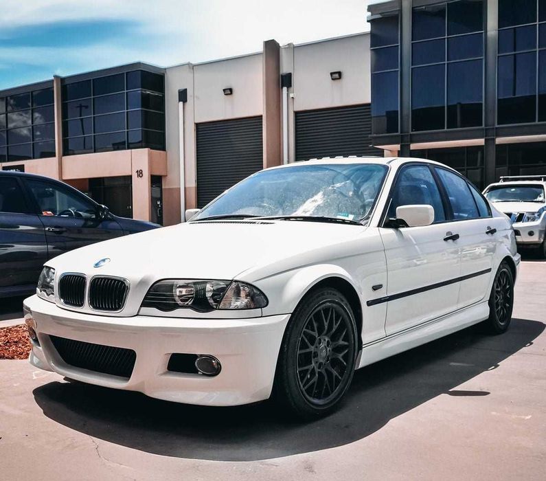 Лайсни Врати БМВ Е46 М Седан Комби Нови BMW E46 M power Комплект