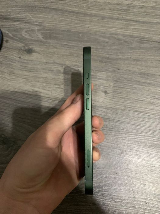 Айфон 13 в отличном состоянии