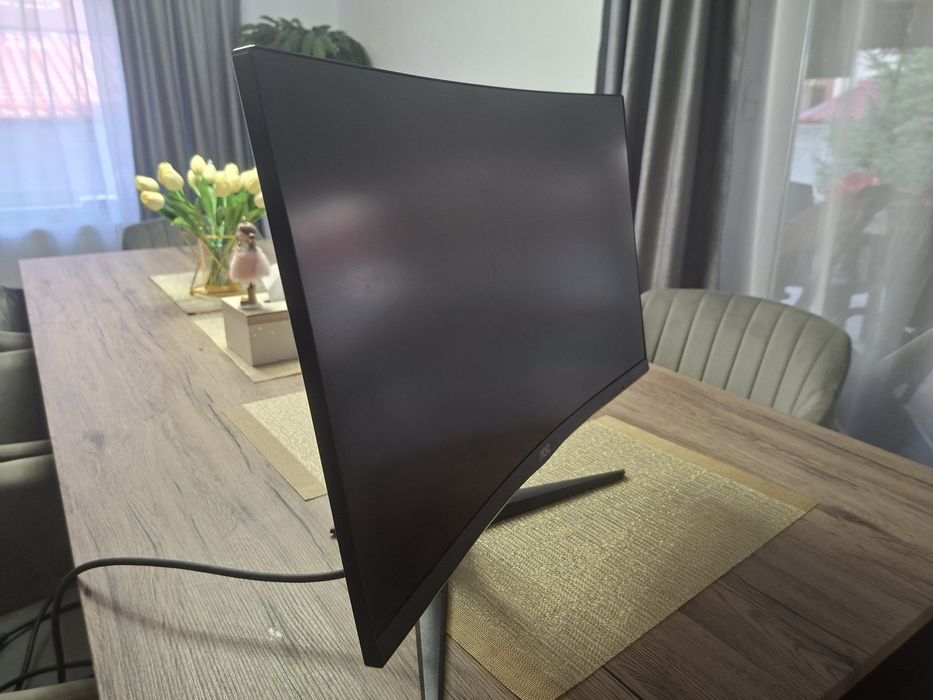 Monitor Aoc curbat 24 C24g2ae