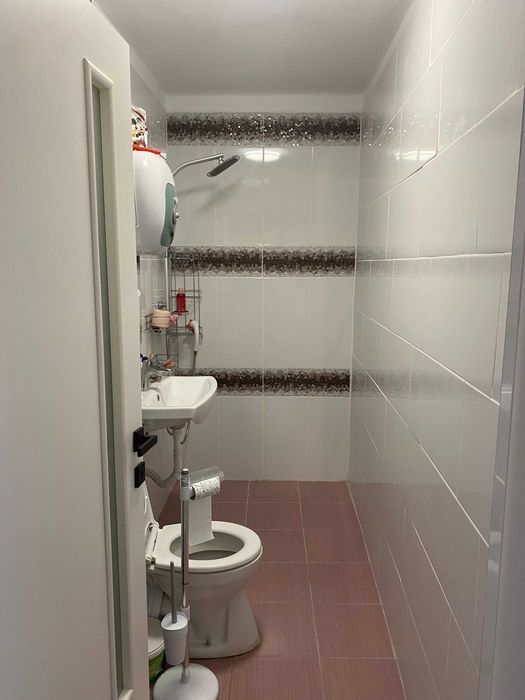 Vand apartament cu 2 camere in zona peninsulara a Constantei
