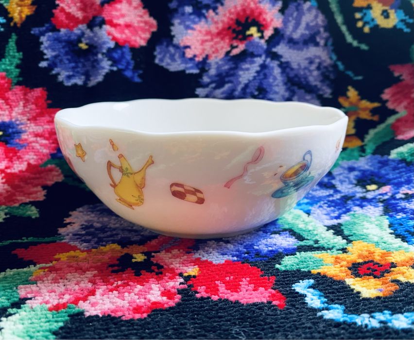 Чаша Алиса в стране чудес