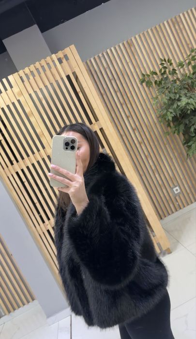 Эко-шуба в насыщенном черном цвете