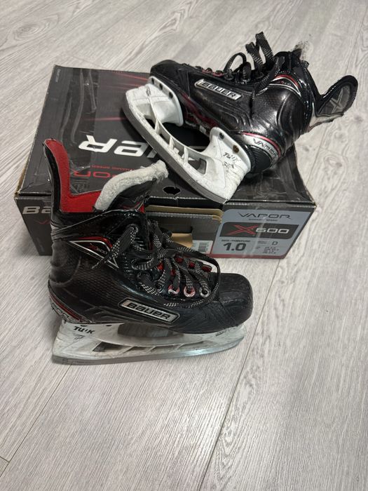 Продам коньки Bauer-1 (37,5)