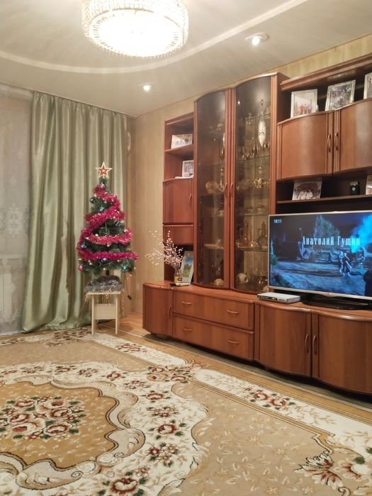 Продам квартиру 4 ком.