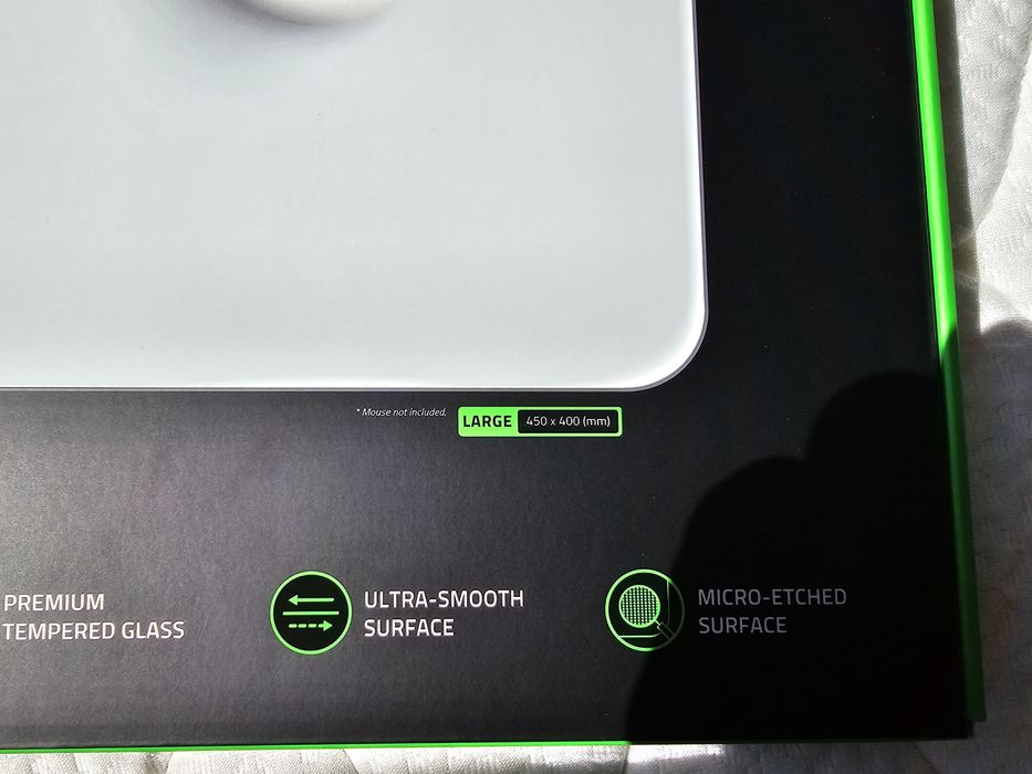 Продаю стеклянный коврик Razer Atlas!