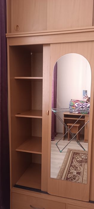 Продам шкаф платяной