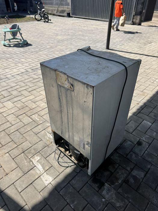 Холодильник маленкий