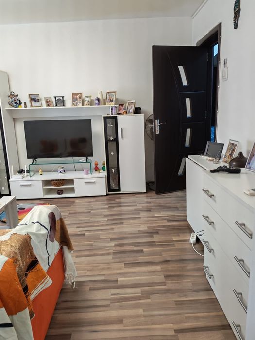 Apartament 2 camere semidecomandat Dna.Ghica