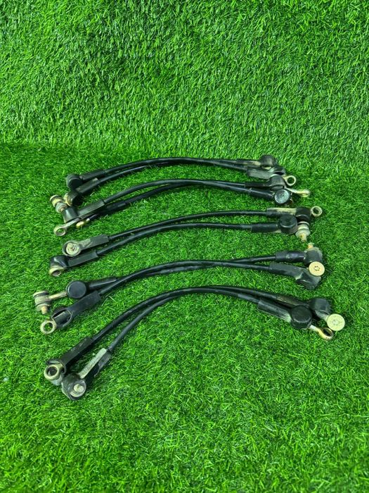 Тросик нижней крышки багажника TLC100/LX470