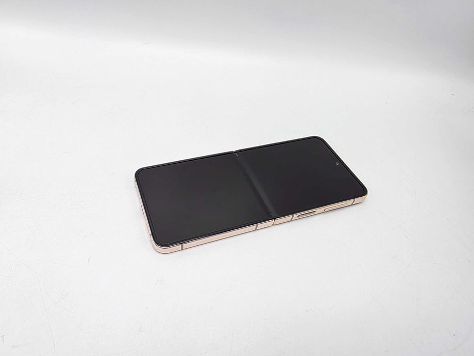 Samsung Z Flip4 Pink Gold 256GB 8GB Ram Neverlocked Stare Buna