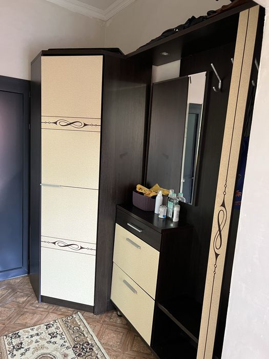 Шкаф для прихожей