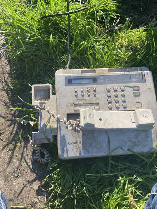 Продавам стар графон да плои и телефон факс