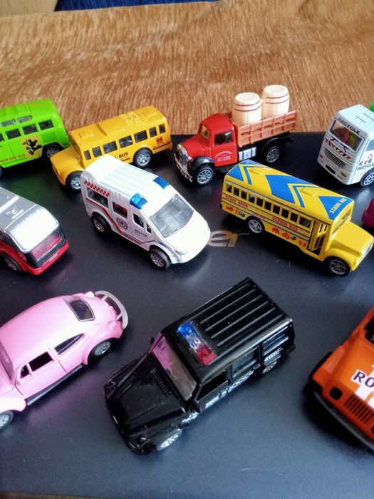 Машинка игрушечная